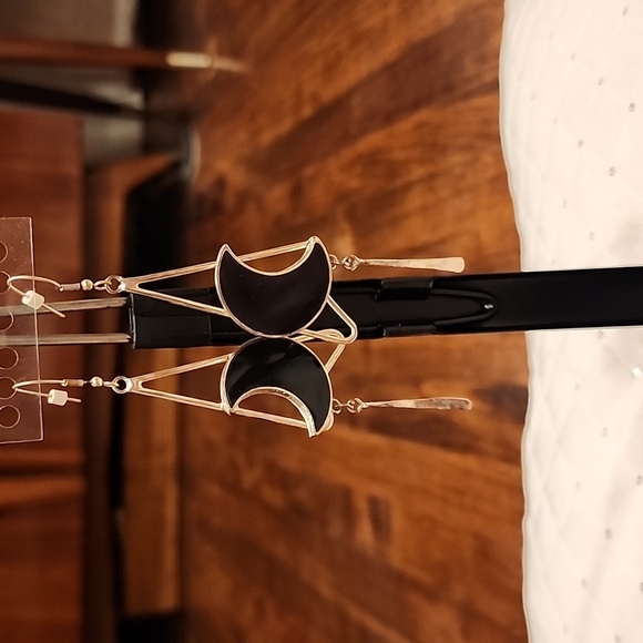 Vintage hand-made sterling silver & black onyx crescent moon dangle earrings - Picture 2 of 8